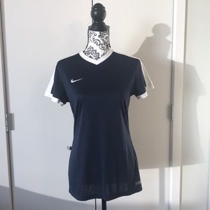 NWOT Nike DriFit